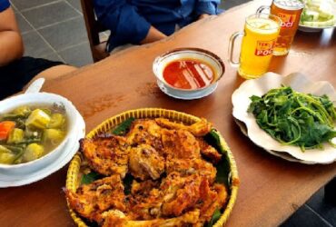 Ayam Bakar Mak Gogok, Ayam Bakar Khas Blora yang Legendaris Hadir di Cepu!