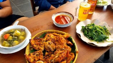 Ayam Bakar Mak Gogok, Ayam Bakar Khas Blora yang Legendaris Hadir di Cepu!