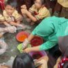 MANTUL! SD Negeri 2 Ngelo Cepu Blora Ajarkan Siswa Teknik Membatik Ala Pengrajin Batik Kelas Profesional