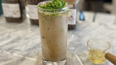 Resep Ideal Bikin Es Kopi Daun Bawang yang Autentik Trend Minuman Unik dan Viral di Tahun 2024
