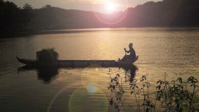 Waduk Greneng Destinasi Wisata Alam di Blora Paling Populer dengan View Sunsetnya yang Paling Ikonik