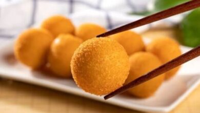 Bola-Bola Singkong Kreasi Ide Camilan Dari Singkong Yang Enak Dan Mudah Dibuat