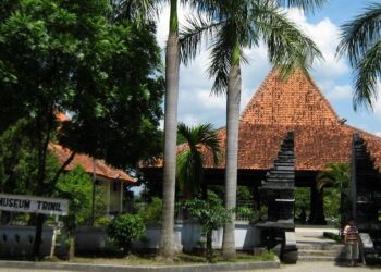Menemukan Jejak Manusia Purba di Museum Trinil Ngawi
