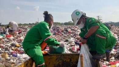 Adipura Terjaga, Tim Saber Sampah Blora Sisir Sampah Liar Setiap Hari