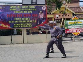 Peringati HUT ke-78 Bhayangkara Polsek Cepu Gandeng Linmas Ikuti Lomba Beladiri Polri