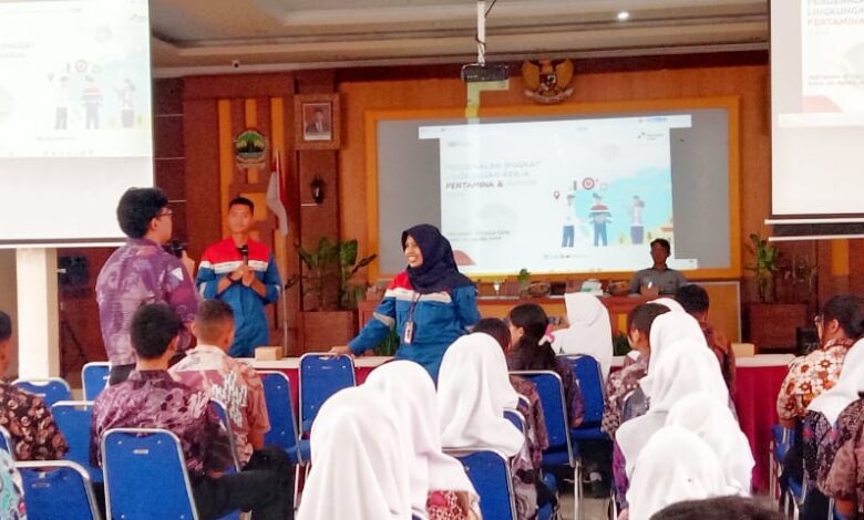 PWI Blora Bersama Pertamina Perkuat Literasi Media Pelajar SMA Negeri 1 Blora