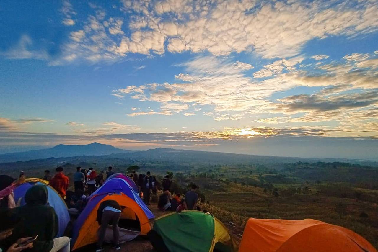 Berburu Stargazing Ala Negeri Eropa Di Blora Puncak Mundri Blora Tempatnya