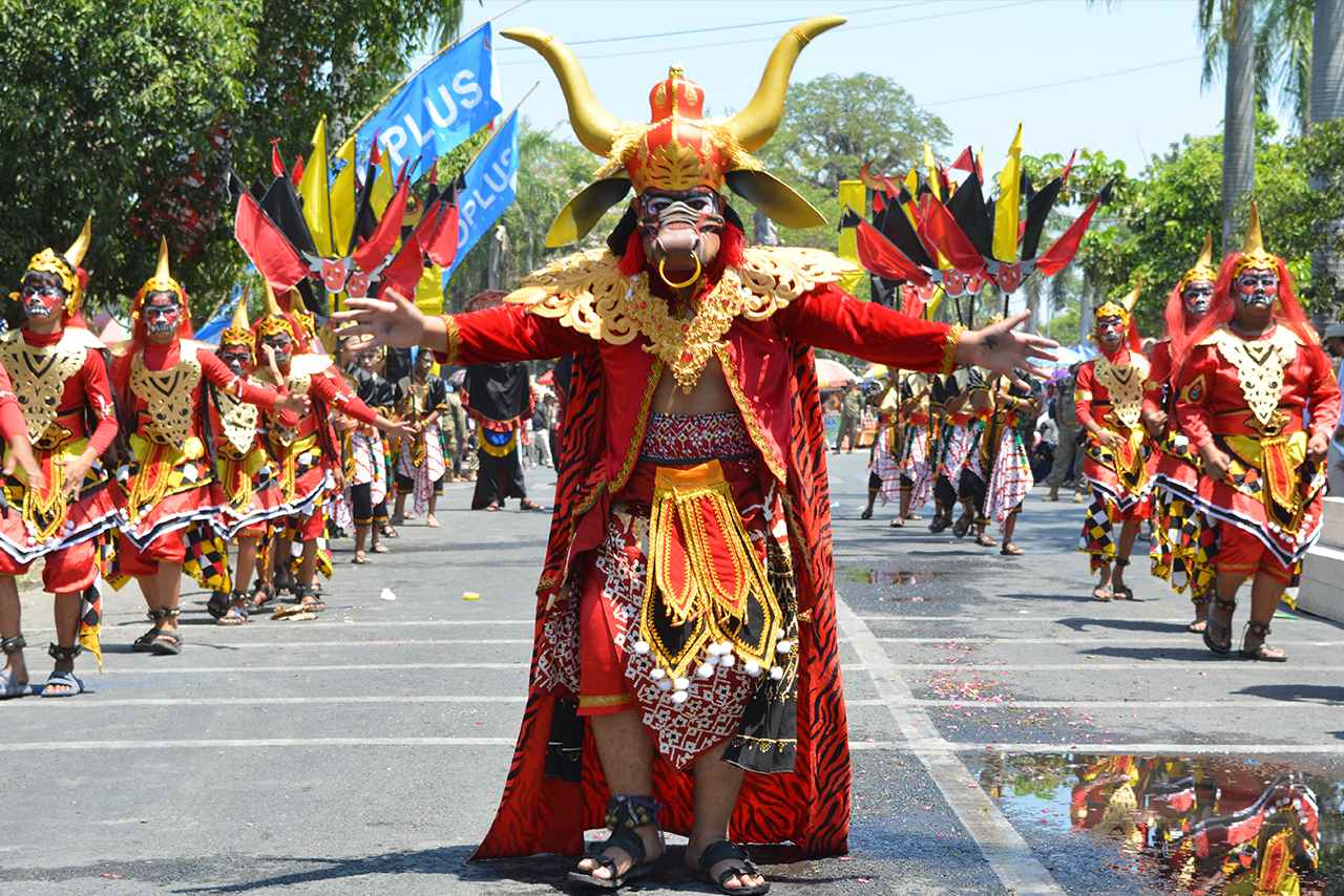 Dipadati Lautan Manusia Karnaval Cepu Blora Tingkat SMA dan Umum Sukses Digelar