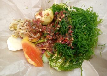 Kuliner Unik Khas Tuban, Rujak Engos-Engos Berbahan Dasar Rumput Laut