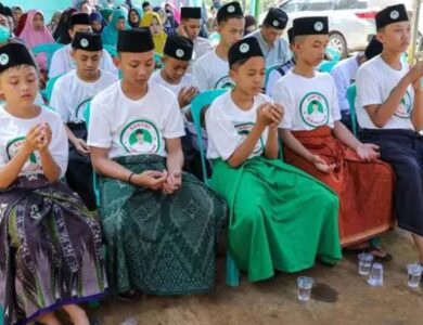Pertama Kali Ponpes Al-Ittihad Cepu Gelar Khitan Massal