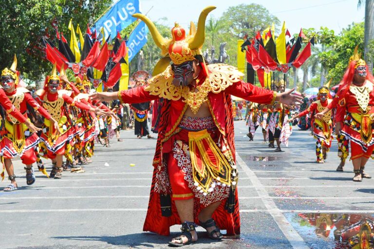 Usung Kemegahan Cerita Rakyat Inilah Juara Karnaval Cepu Blora Tingkat SMA dan Umum Tahun 2024