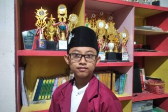 Abu Hasan Melaju ke Babak Final Kompetisi Bahasa Inggris di Surabaya