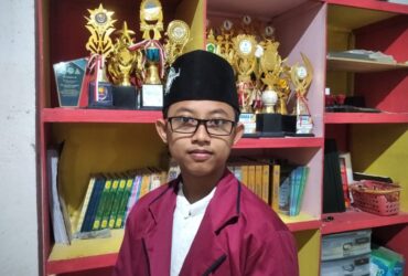 Abu Hasan Melaju ke Babak Final Kompetisi Bahasa Inggris di Surabaya