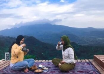 Bukit Cendana Rembang, Nikmati Sunset dan Sunrise Memukau