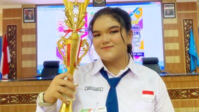 Gadis SMP Ini Jago Nyanyi dan Mendongeng, Cita-citanya Menjadi Dokter Loh!