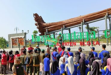 Peringati World Clean Up Day, Ratusan Warga Cepu Bersatu Bersihkan Kota