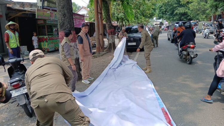 Masa Tenang Pilkada Blora 2024, Bawaslu Bersih-bersih Alat Peraga Kampanye