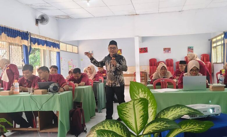 Mantap Smp Negeri 1 Cepu Gelar Pelatihan AI Untuk Guru