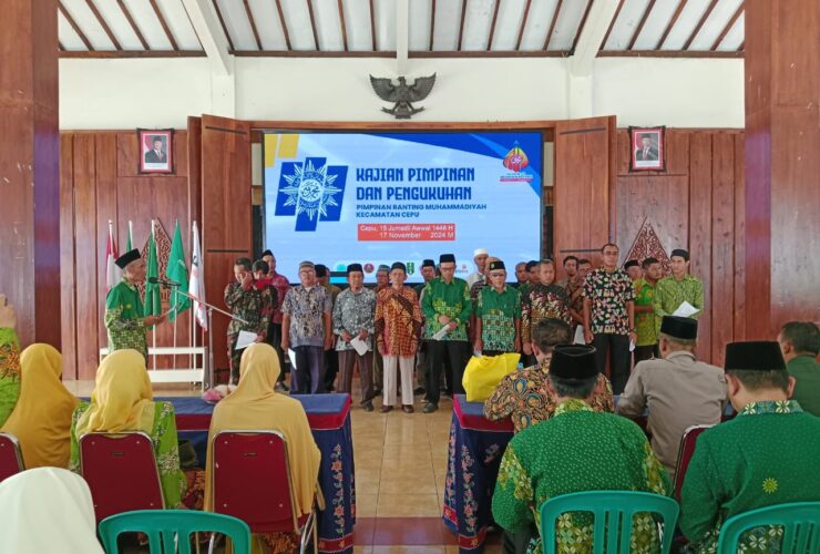 PCM Cepu Gelar Pengajian dalam Rangka Milad Ke-112 Muhammadiyah