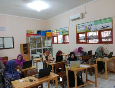 SD Muhammadiyah Cepu Adakan Pelatihan AI dan Coding