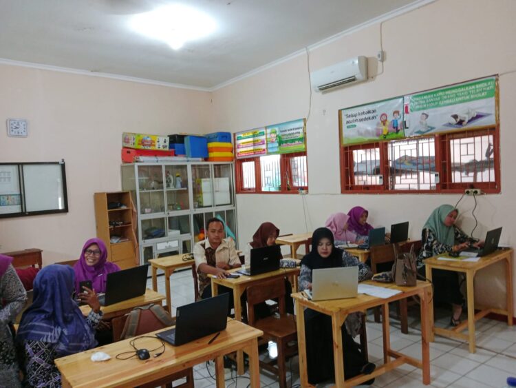 SD Muhammadiyah Cepu Adakan Pelatihan AI dan Coding