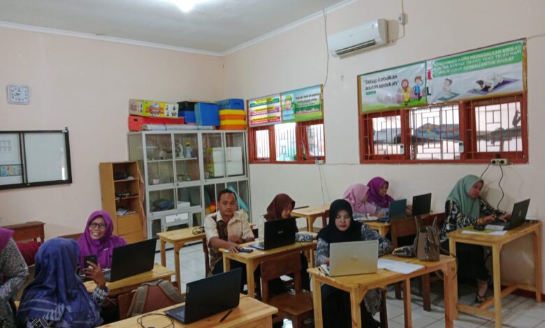 SD Muhammadiyah Cepu Adakan Pelatihan AI dan Coding