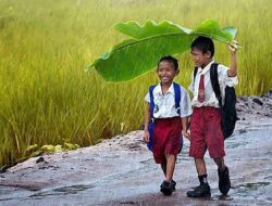 Cuaca Buruk Tetap Tenang 10 Tips Bagi Pelajar Menjaga Kesehatan Tubuh di Musim Hujan