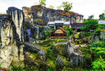 Di Balik Pesona Gunung Pegat Lamongan Perseteruan Dua Dewa Perebutkan Kekuasaan