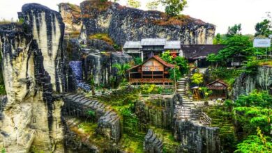 Di Balik Pesona Gunung Pegat Lamongan Perseteruan Dua Dewa Perebutkan Kekuasaan