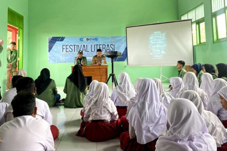 Gelar Festival Literasi di SD Negeri 1 Kapuan Mahasiswa KKN Pintar Unugiri Ajak Siswa Berkreasi Melalui Sastra