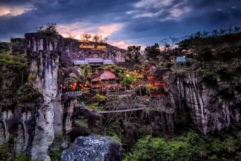 Gunung Pegat Lamongan Destinasi Wisata di Jawa Timur dengan Sejarah yang Menarik