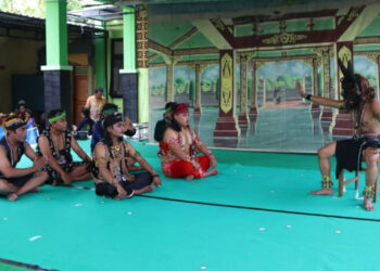 HUT ke-79 PGRI dan HGN 2024 Korwil Bidik Jati Kabupaten Blora Rayakan dengan Pentas Ketoprak