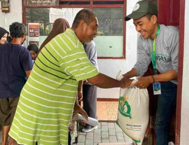 Kkn Pintar Unugiri 2024 Kelompok 38 Berkontribusi dalam Penyaluran Bantuan Sosial di Desa Kapuan