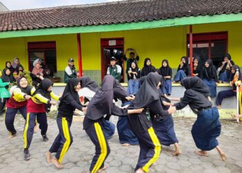 KKN PINTAR UNUGIRI Bojonegoro Berkontribusi dalam Kegiatan Classmeeting di MTs Sunan Kalijaga