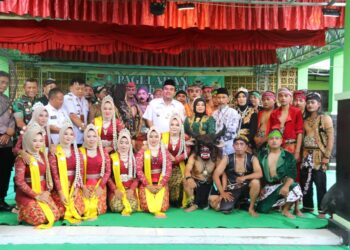 Korwil Bidik Jati Kabupaten Blora Sukses Gelar Pentas Ketoprak Meriahkan HUT ke-79 PGRI dan HGN 2024