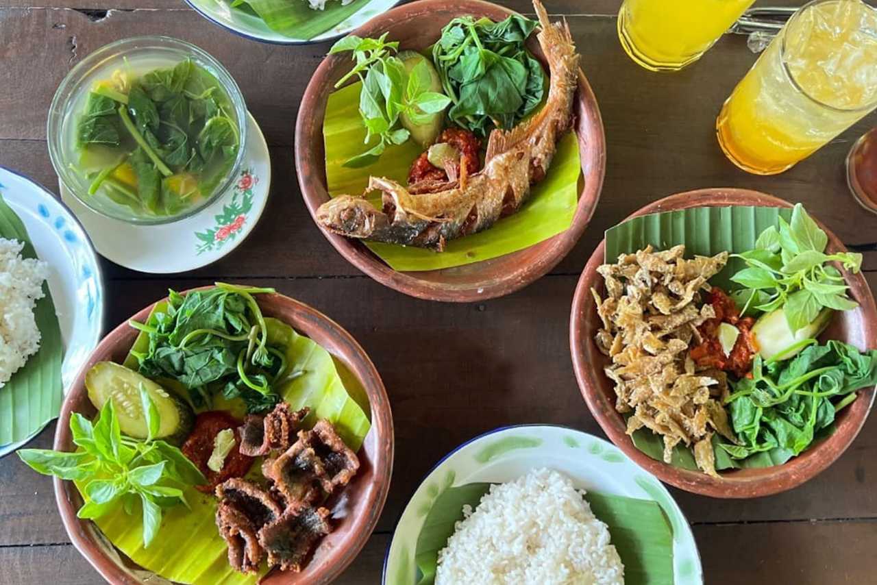 Pawon Cethik Geni Sajikan Kuliner Tradisional Jawa Tempo Doeloe