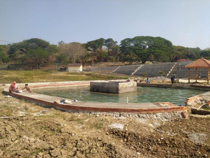 Dibalik Wisata Desa Banyu Bening Tinapan, dari Sumber Air hingga Goa Purba