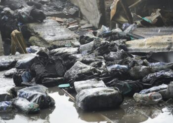 80 Kios di Pasar Induk Cepu Hangus Terbakar, Bangunan Lama Berusia 37 Tahun 6 80 Kios di Pasar Induk Cepu Hangus Terbakar Bangunan Lama Berusia 37 Tahun