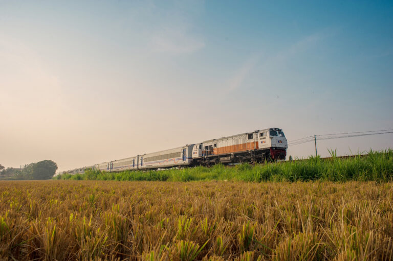 Tunggu apa lagi? Warga Blora, Yuk ke Jogja Naik KA Sancaka Utara dari Cepu!