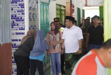 Bupati Blora Datangi Lokasi Kebakaran Pasar Induk Cepu, Pedagang Dapat Bantuan