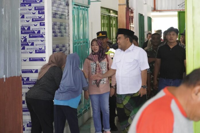 Bupati Blora Datangi Lokasi Kebakaran Pasar Induk Cepu, Pedagang Dapat Bantuan