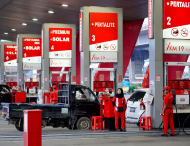 Harga BBM 1 februari 2025, Harga Pertamax Naik Menjadi Rp12.900