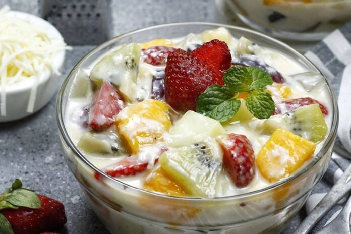 Kreasi Resep Yogurt Buah Segar: Ide Camilan Tengah Malam yang Sehat dan Bergizi