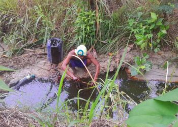 Semburan Gas dan Minyak di Sumur Minyak Tua Kedinding Blora Timbulkan Berkah dan Musibah Warga 4 Semburan Gas dan Minyak di Sumur Minyak Tua Kedinding Blora Timbulkan Berkah dan Musibah Warga