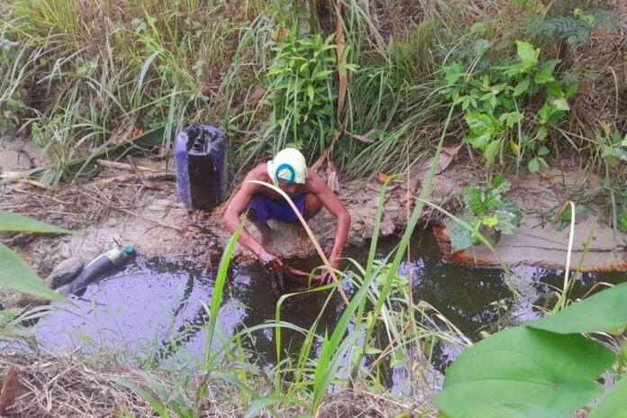 Semburan Gas dan Minyak di Sumur Minyak Tua Kedinding Blora Timbulkan Berkah dan Musibah Warga