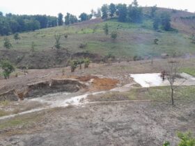 Sumur Minyak Tua di Blora Semburkan Lumpur Bercampur Minyak