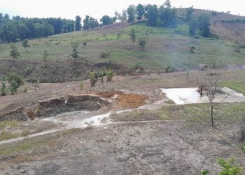 Sumur Minyak Tua di Blora Semburkan Lumpur Bercampur Minyak 4 Sumur Minyak Tua di Blora Semburkan Lumpur Bercampur Minyak