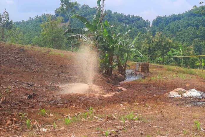 Sumur Minyak Tua di Kedinding Blora Sudah 3 Kali Keluarkan Semburan