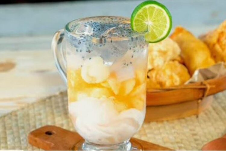 Es Timun Suri Selasih: Takjil Kekinian Segarnya Bikin Ketagihan!