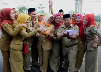 Kado Lebaran dari Presiden THR dan Gaji ke 13 PNS PPPK Cair Sebelum Lebaran 2025 Berikut Komponennya